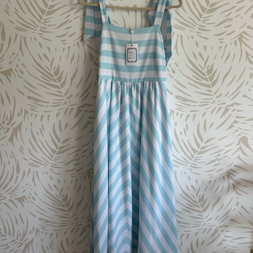 Sail to Sable Blue and White Pleated Sundress